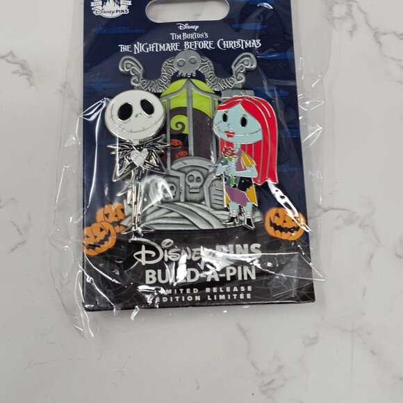 2024 Disney Parks Build A Pin 2 Pin Set Jack Skellington & Sally LR pin - Picture 3 of 3
